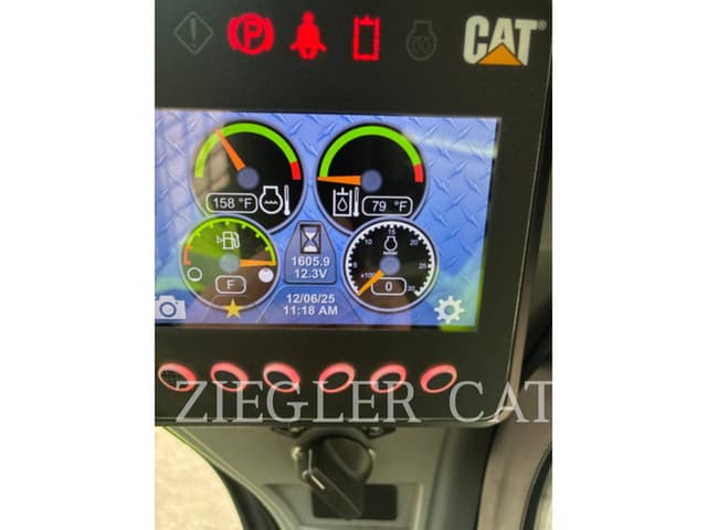 Image of Caterpillar 259D3 equipment image 4