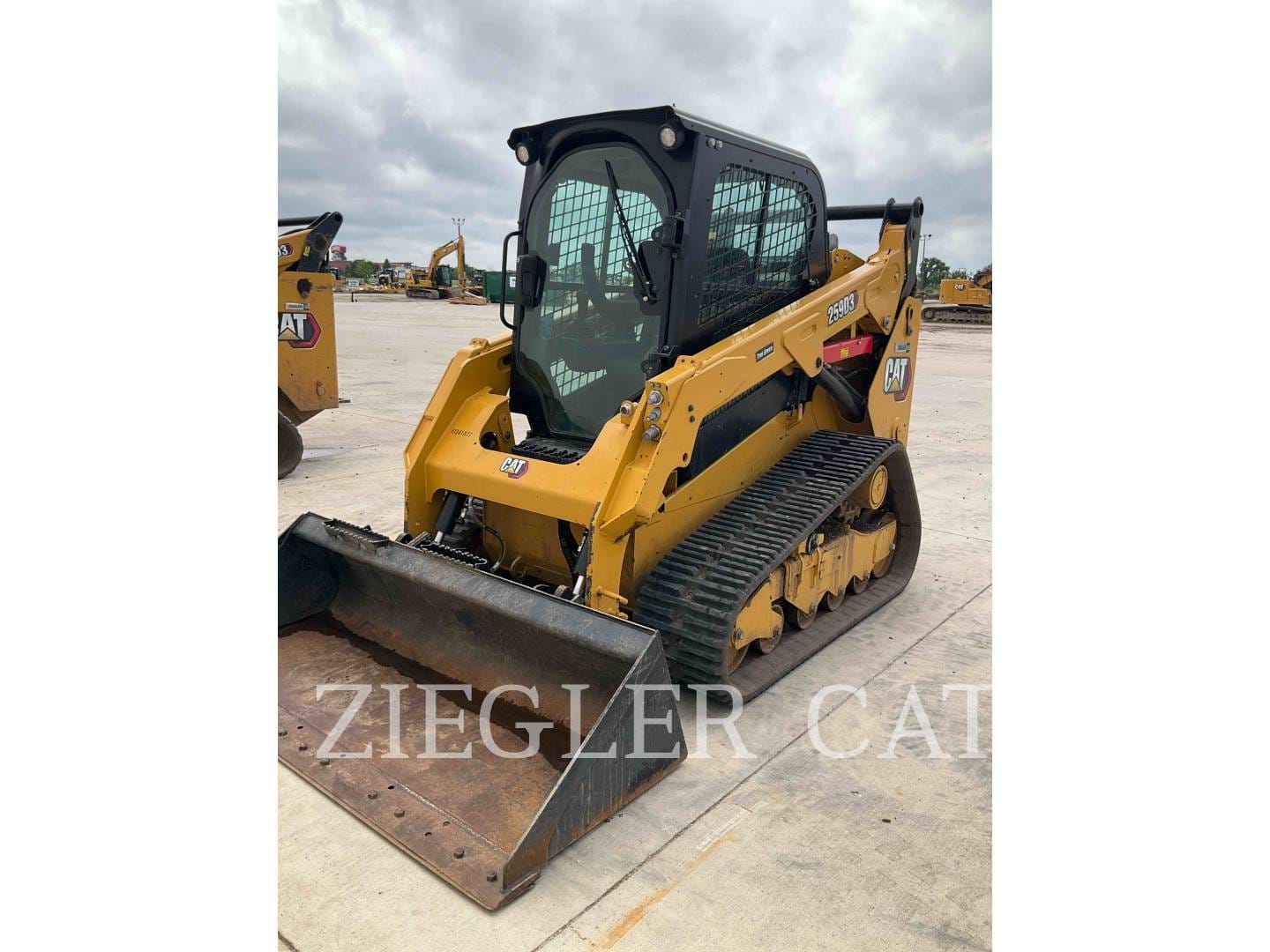 2022 Caterpillar 259D3 Equipment Image0