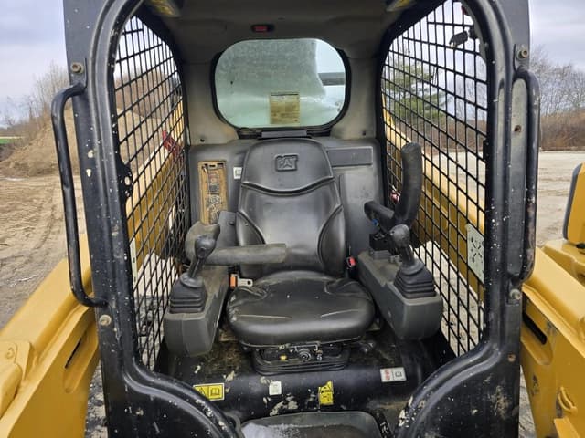 Image of Caterpillar 259D3 equipment image 4