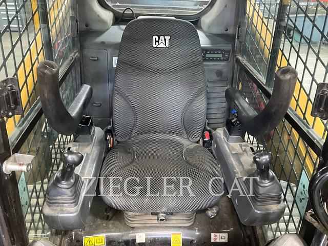 Image of Caterpillar 279D3 equipment image 2