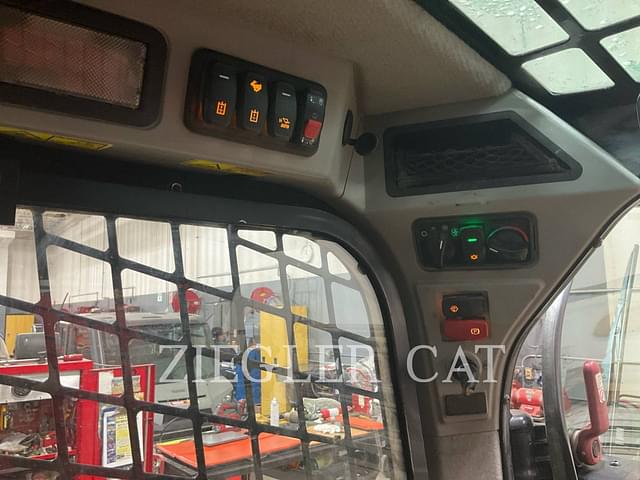 Image of Caterpillar 279D3 equipment image 4