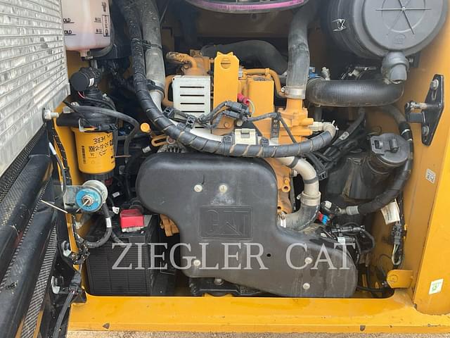 Image of Caterpillar 279D3 equipment image 2