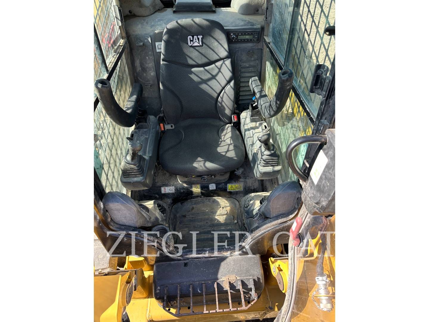 2022 Caterpillar 289D3 Equipment Image0