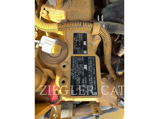 Image of Caterpillar 289D3 equipment image 3