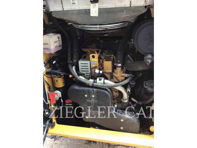 Image of Caterpillar 289D3 equipment image 3