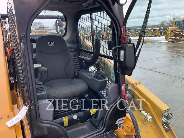 Image of Caterpillar 289D3 equipment image 2
