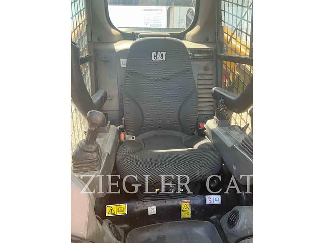Image of Caterpillar 289D3 equipment image 3