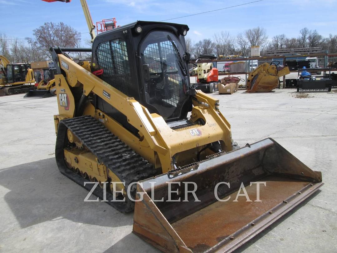 Image of Caterpillar 299D3 Primary image