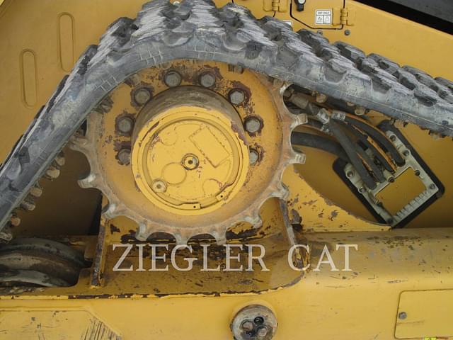 Image of Caterpillar 299D3 equipment image 2