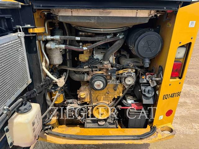 Image of Caterpillar 299D3 equipment image 3
