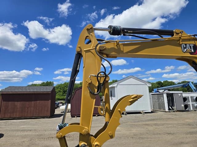 Image of Caterpillar 305.5E2 equipment image 3