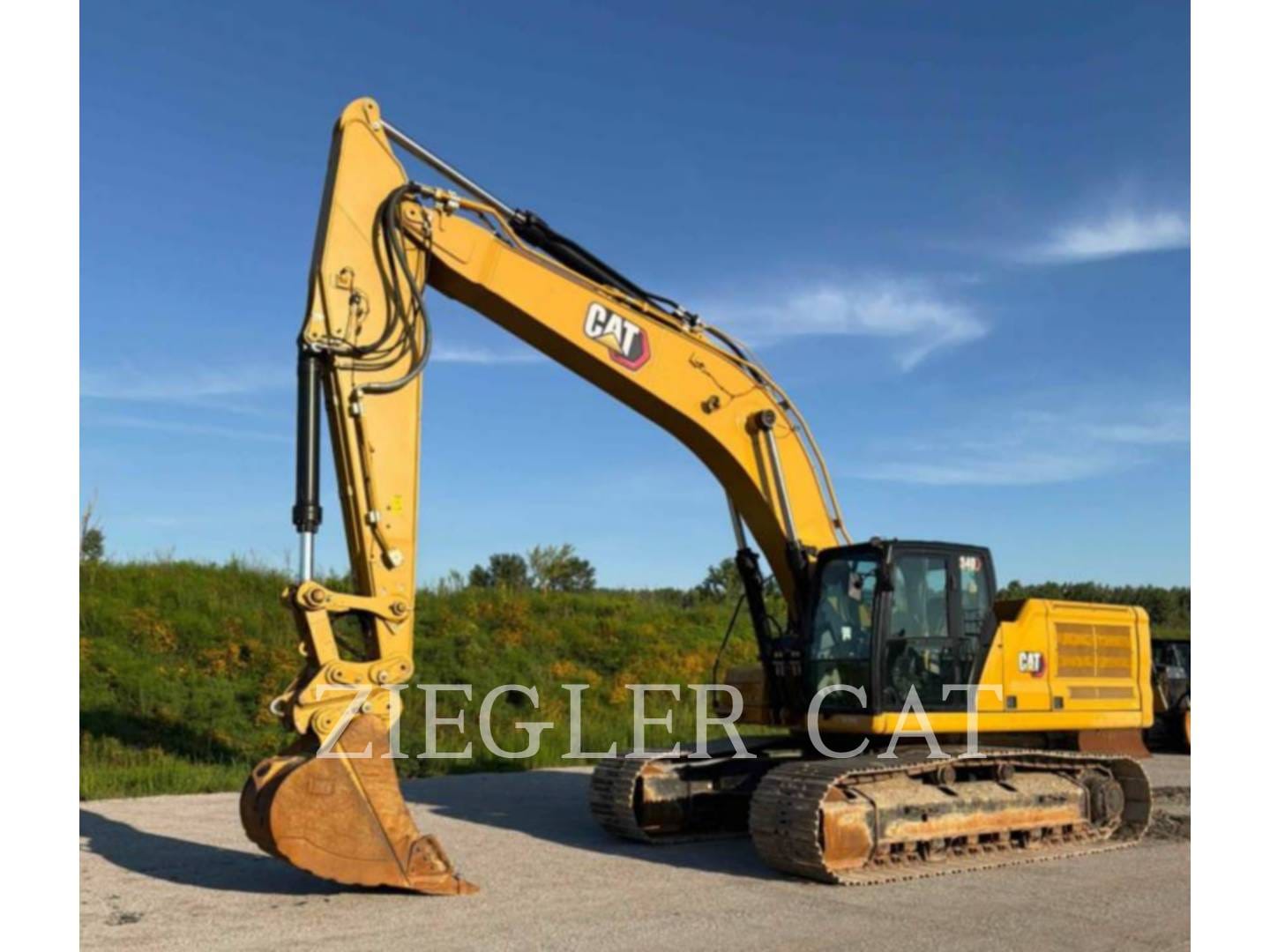 2022 Caterpillar 340 Equipment Image0