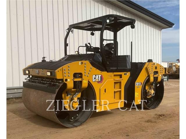 Image of Caterpillar CB13 equipment image 2