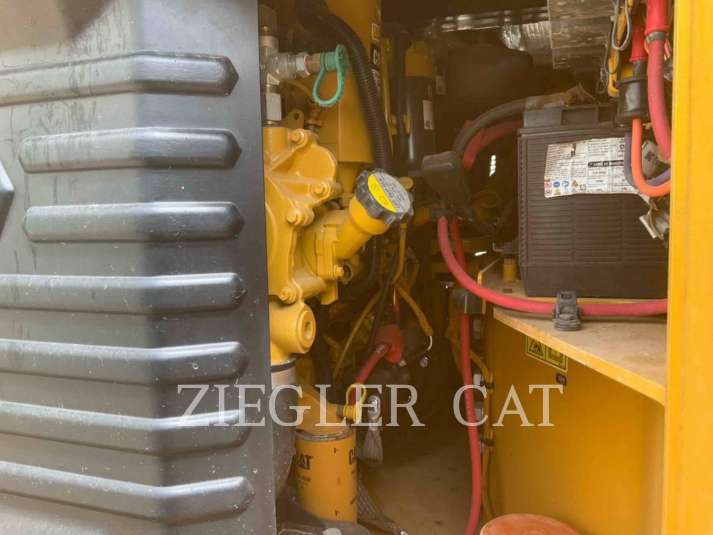 2022 Caterpillar CB13 Equipment Image0