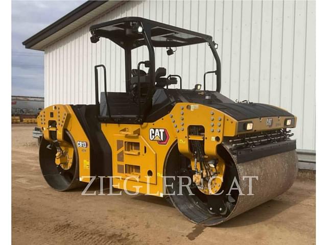 Image of Caterpillar CB13 equipment image 2