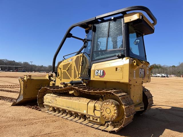 Image of Caterpillar D3 equipment image 1