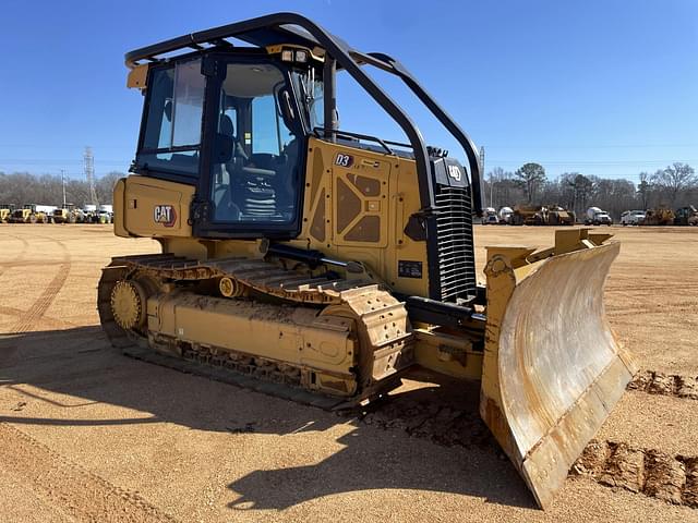 Image of Caterpillar D3 equipment image 3