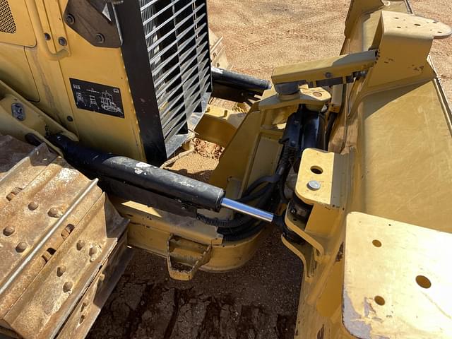 Image of Caterpillar D3 equipment image 4