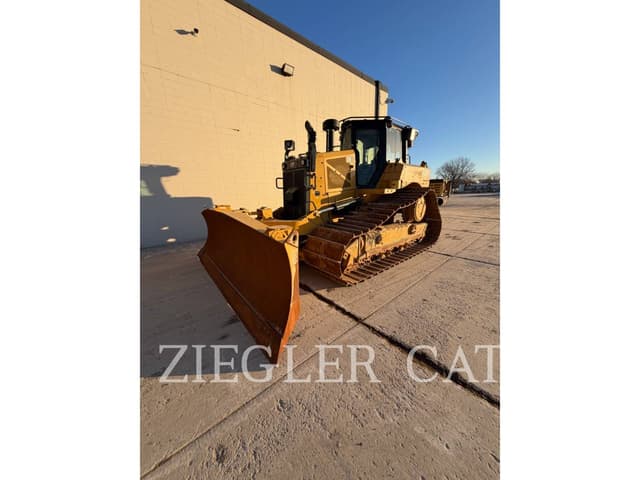 Image of Caterpillar D6LGP equipment image 1