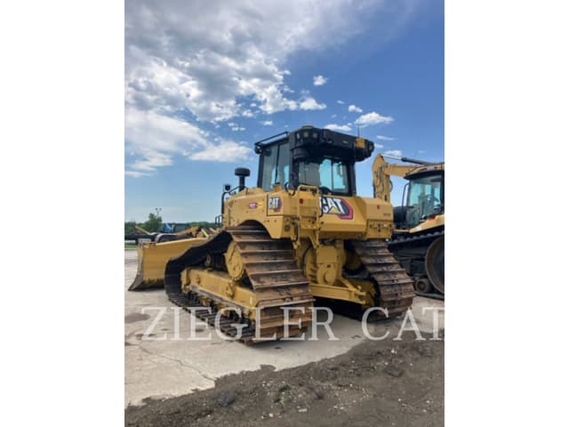 Image of Caterpillar D6LGP equipment image 2