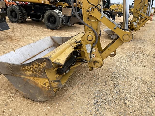 Image of Caterpillar M320 equipment image 4