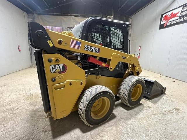 Image of Caterpillar 232D3 equipment image 4