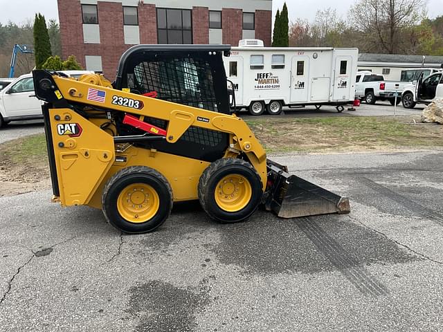 Image of Caterpillar 232D3 equipment image 3