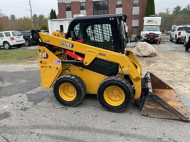 Image of Caterpillar 232D3 equipment image 3