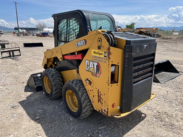 Image of Caterpillar 236D3 equipment image 4