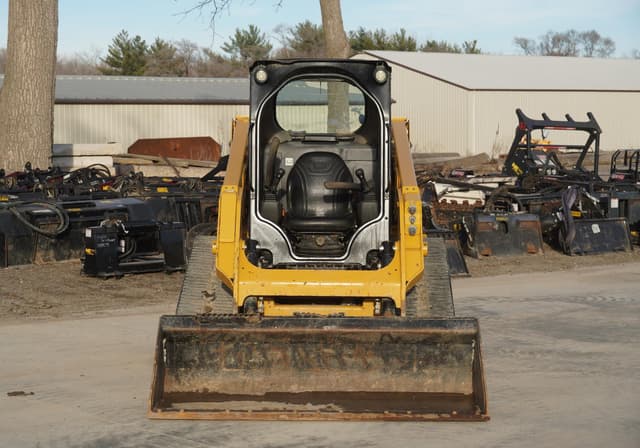 Image of Caterpillar 239D3 equipment image 3