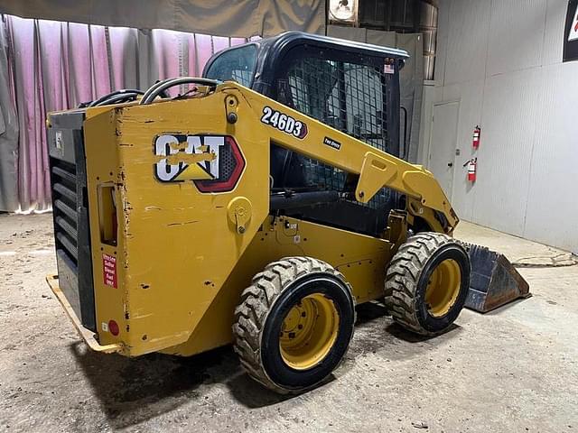 Image of Caterpillar 246D3 equipment image 4