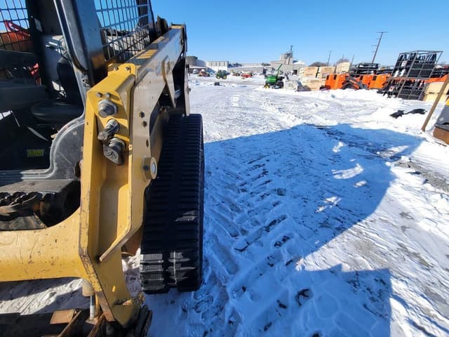 Image of Caterpillar 249D3 equipment image 3