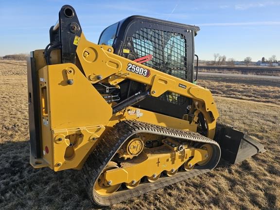 Image of Caterpillar 259D3 equipment image 4