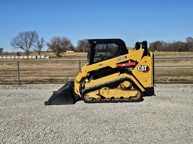 Image of Caterpillar 259D3 equipment image 2