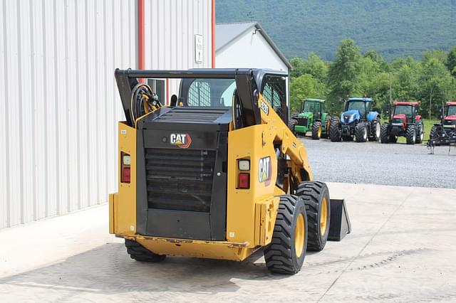 Image of Caterpillar 262D3 equipment image 4