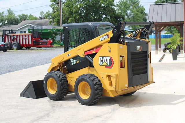 Image of Caterpillar 262D3 equipment image 3