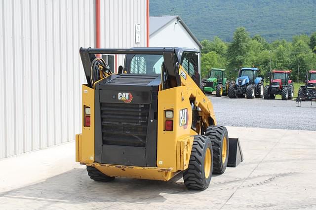 Image of Caterpillar 262D3 equipment image 4