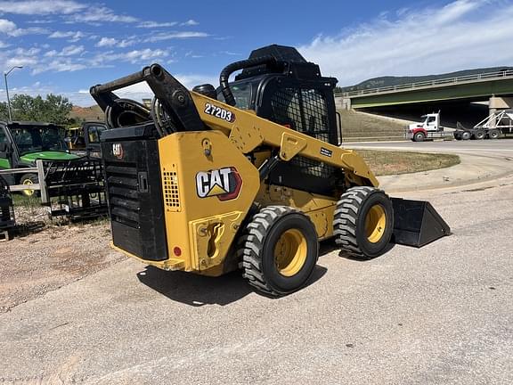 Image of Caterpillar 272D3 equipment image 3