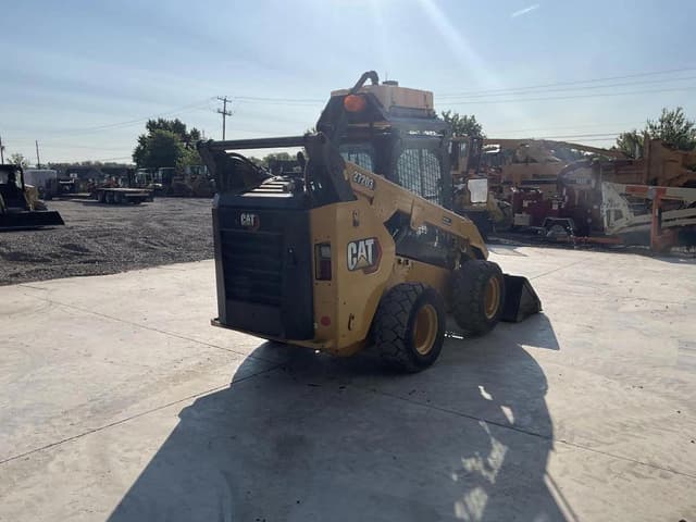 Image of Caterpillar 272D3 equipment image 3