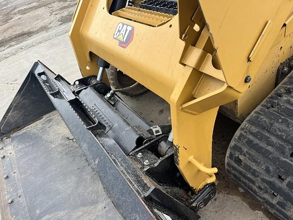 Image of Caterpillar 299D3XE equipment image 3