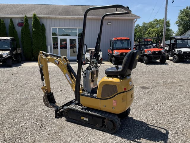 Image of Caterpillar 300.9D equipment image 2