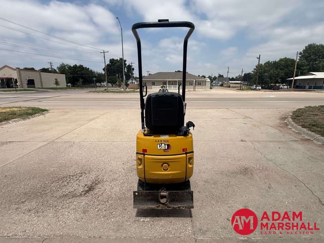 Image of Caterpillar 300.9D equipment image 4