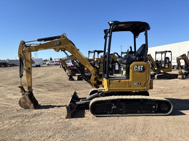 Image of Caterpillar 302.7CR equipment image 4