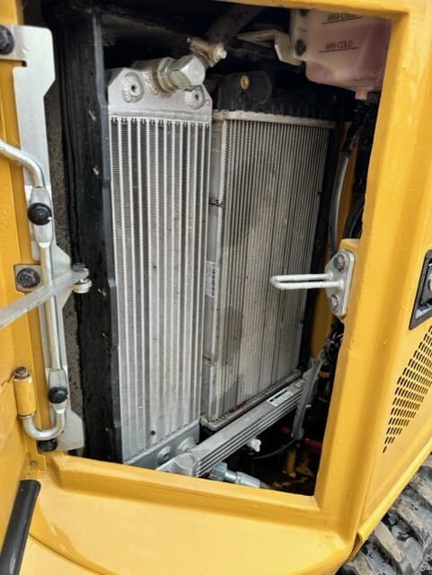 Image of Caterpillar 304E2 equipment image 4