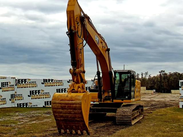 Image of Caterpillar 330 equipment image 1