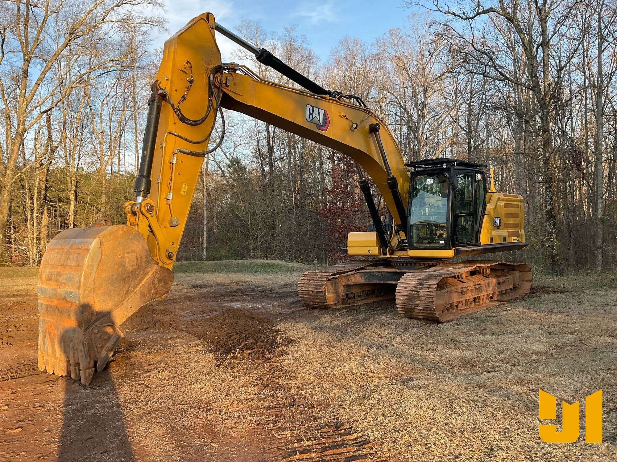 2022 Caterpillar 330 Equipment Image0
