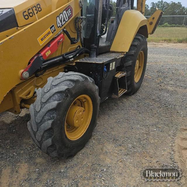 Image of Caterpillar 420XE equipment image 2