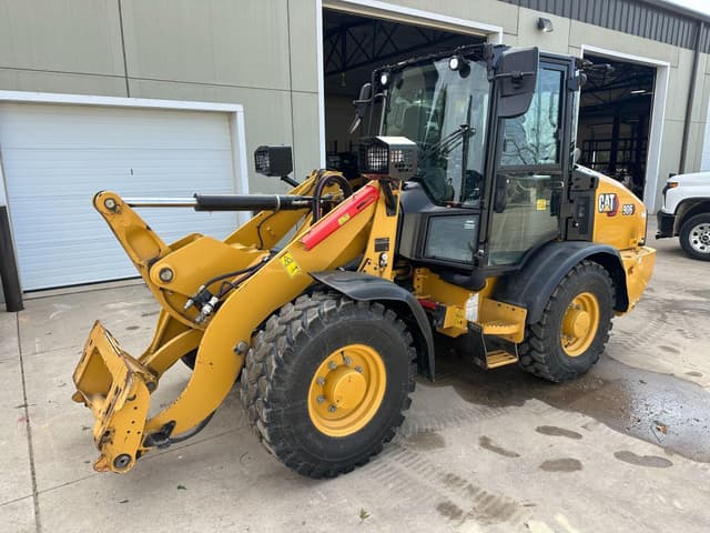 Image of Caterpillar 906 equipment image 2
