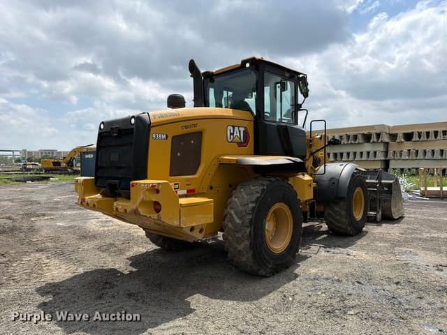 Image of Caterpillar 938M equipment image 4