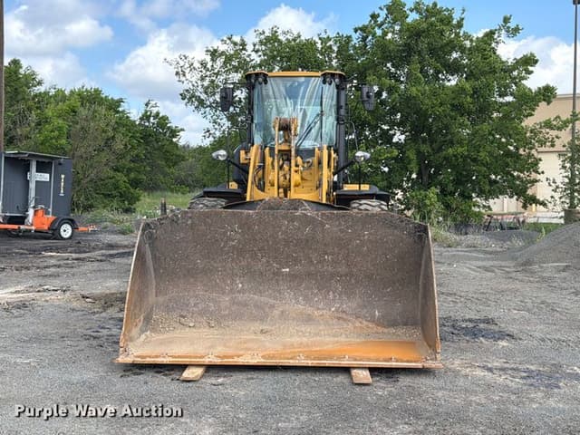 Image of Caterpillar 938M equipment image 1